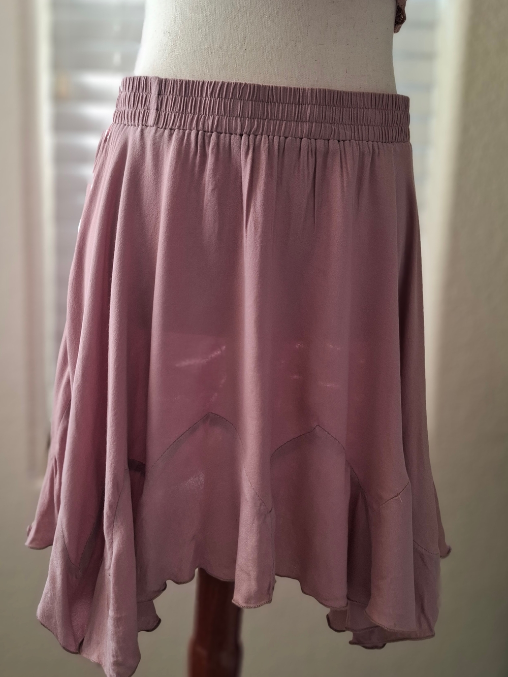 Women's Dusty Rose Elastic Waist Flowy Skirt S/M